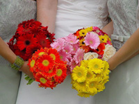 do your own wedding flower bouquets
